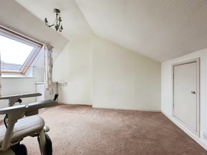 Bedroom- click for photo gallery